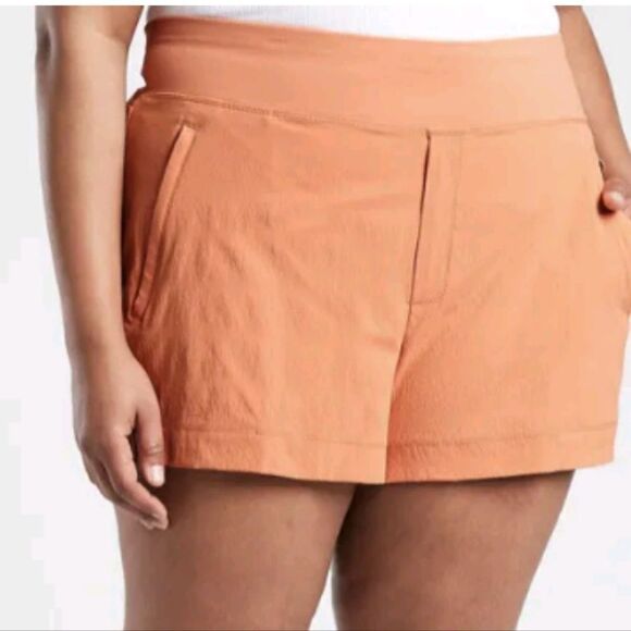 Athleta Trekkie North Short New - Picture 1 of 3